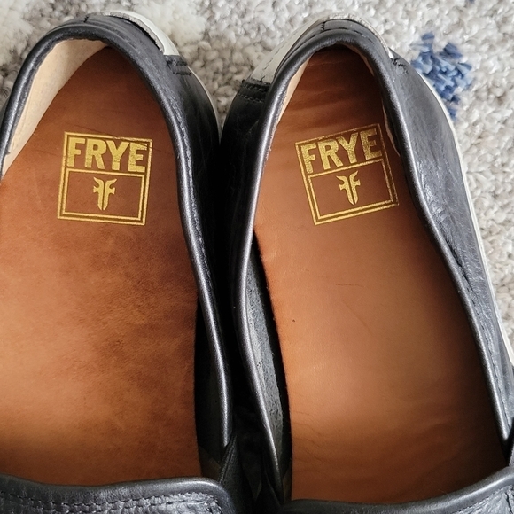 Frye dylan slip on shoes - Picture 6 of 15